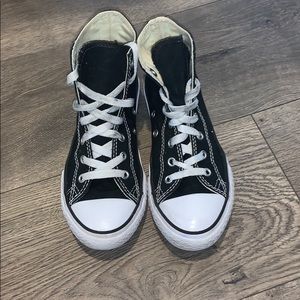 Black and white converse